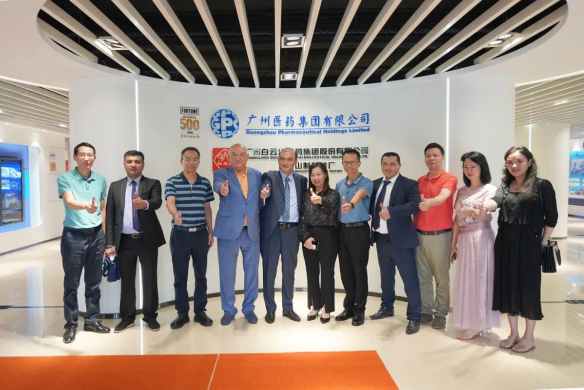 乌兹别克斯坦共和国首都塔什干市卫生和流行病及公共卫生部部长一行到KY开元游戏集团总厂调研交流